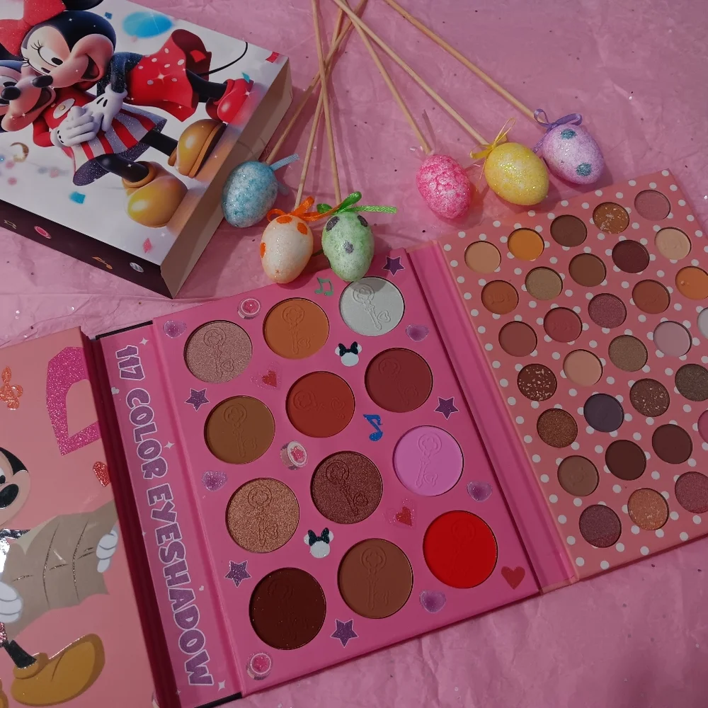Eye shadow pallets - Picture 2 of 2